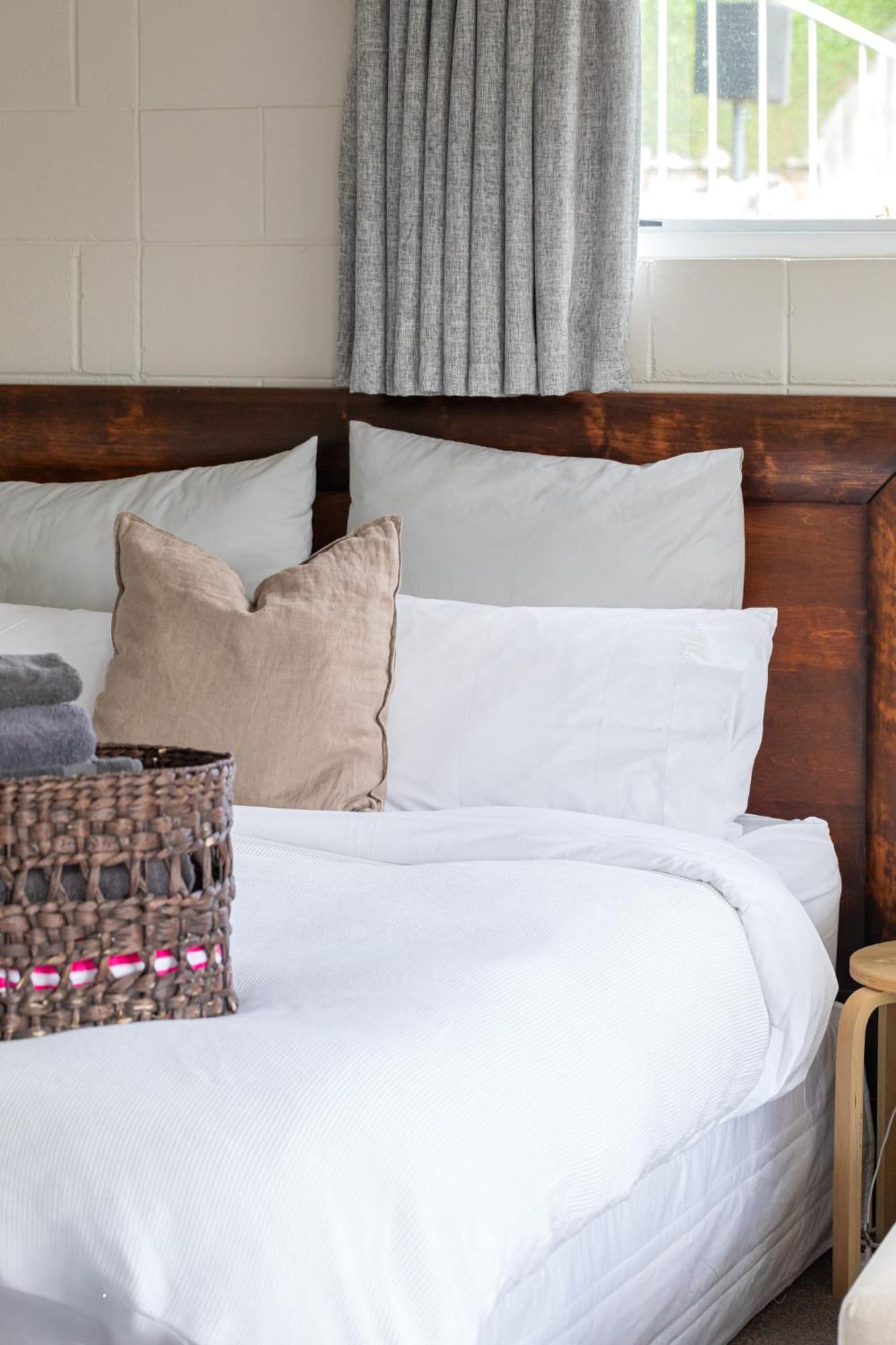 Haven In Taupo Apartment ภายนอก รูปภาพ